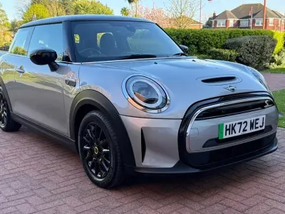 Begagnad Mini Cooper S Hatch 135 kW (184 HK) 2022 Halvkombi
