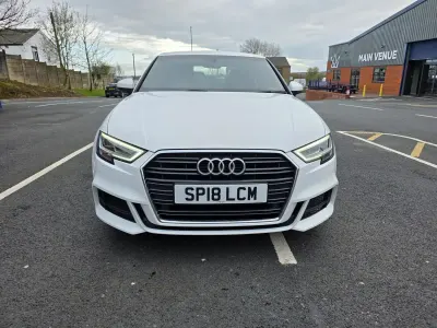 Używany Audi A3 S-Line 2018 Biały Sedan/Limuzyna