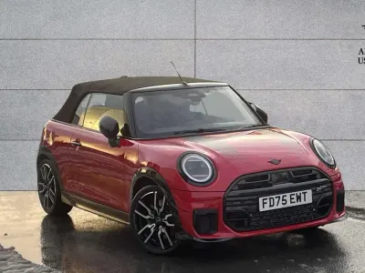 Używany Mini Cooper 147 kW (201 KM) 2025 Czerwony Hatchback