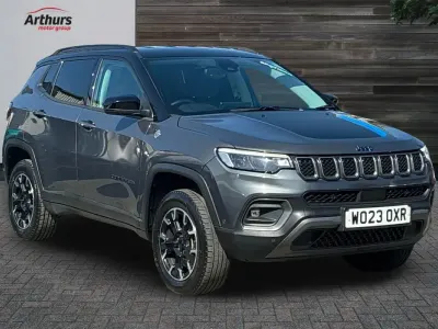 Begagnad Jeep Compass Trailhawk 2023 Grå SUV