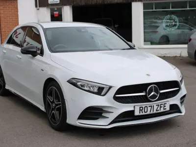 Used Mercedes A180 Executive 136 HP (100 kW) 2021 White Hatchback