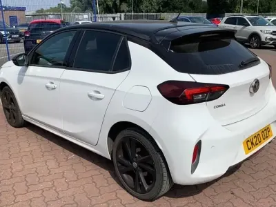 Used Vauxhall Corsa SRi 100 HP (73 kW) 2020 White Hatchback