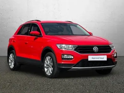 Used VW T-Roc SE 150 HP (110 kW) 2019 Red SUV