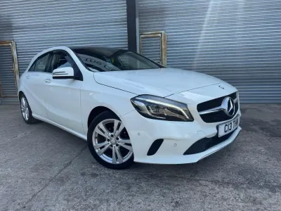 Begagnad Mercedes A180 Premium Plus 2016 Vit Halvkombi