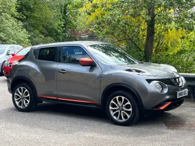 Usado Nissan Juke Tekna 112 HP (82 kW) 2019 Cinzento SUV