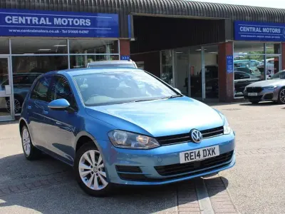 Usado VW Golf VII SE 122 HP (89 kW) 2014 Azul Citadino