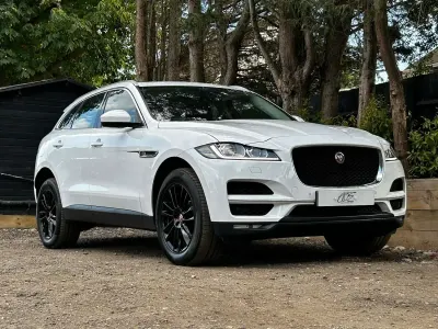 Used Jaguar F-Pace Portfolio 300 HP (220 kW) 2019 White SUV