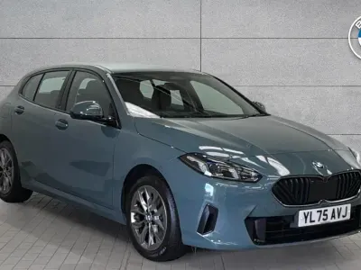 Used BMW 120 Sport Line 168 HP (123 kW) 2025 Green Hatchback