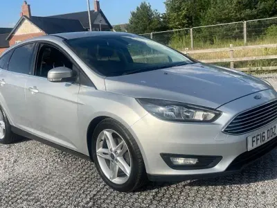 Used Ford Focus Zetec 120 HP (88 kW) 2016 Hatchback
