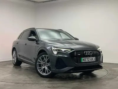 Usado Audi e-tron Black Edition 300 kW (408 CV) 2023 Gris SUV
