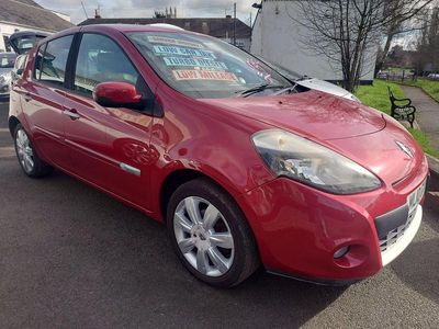 Used Renault Clio II Privilege 86 HP (63 kW) 2010 Red Hatchback