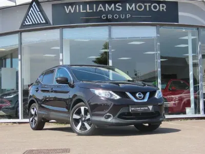 Begagnad Nissan Qashqai N-Connecta 130 HK (95 kW) 2016 Svart SUV