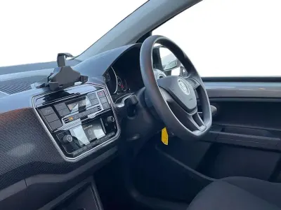 Usado VW up! Black Edition 65 HP (47 kW) 2021 Prateado Citadino