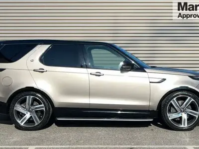 Usado Land Rover Discovery 5 SE Dynamic 360 CV (264 kW) 2022 Marrón SUV