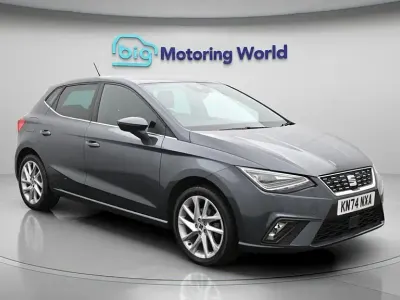 Usado Seat Ibiza XCELLENCE 115 CV (84 kW) 2024 Gris Utilitario