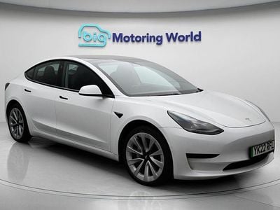 Used Tesla Model 3 Standard Range Plus 239 kW (325 HP) 2021 White Sedan