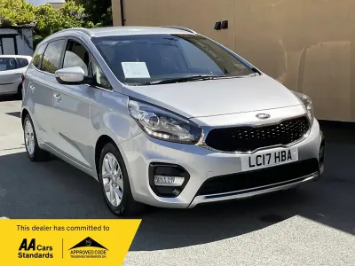 Used Kia Carens