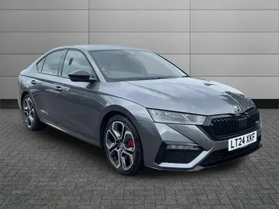 Usado Skoda Octavia vRS 241 CV (177 kW) 2024 Gris Utilitario