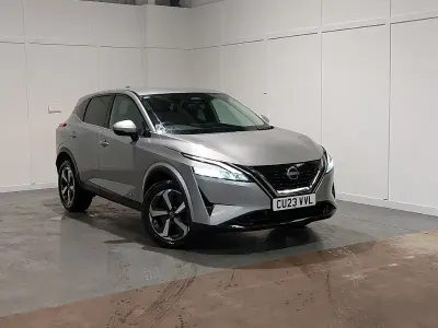 Używany Nissan Qashqai N-Connecta 190 KM (139 kW) 2023 Srebrny SUV