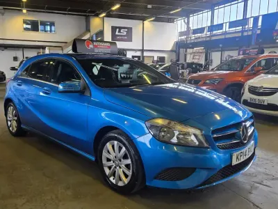Used Mercedes A180 SE 2014 Blue Hatchback