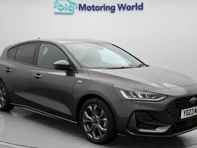 Used Ford Focus ST-Line 125 HP (91 kW) 2023 Grey Hatchback
