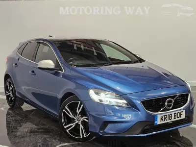 Usado Volvo V40 R-Design Pro 152 CV (111 kW) 2018 Azul Utilitario