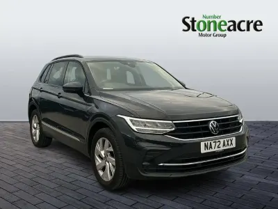 Begagnad VW Tiguan Life 150 HK (110 kW) 2022 Grå SUV