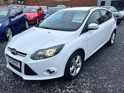 Used Ford Focus Zetec 2013 White Hatchback