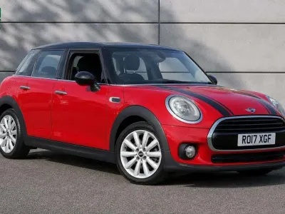 Used Mini Cooper Clubman 136 HP (100 kW) 2017 Red Estate