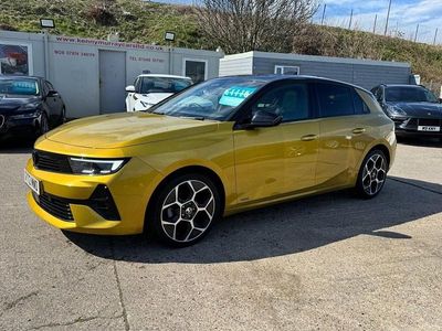 Used Vauxhall Astra Ultimate 130 HP (95 kW) 2022 Yellow Hatchback