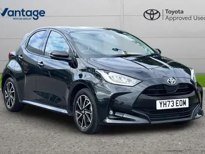 Used Toyota Yaris Design 113 HP (83 kW) 2023 Black Hatchback