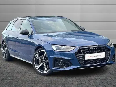 Używany Audi A4 Black Edition 204 KM (150 kW) 2023 Niebieski Kombi