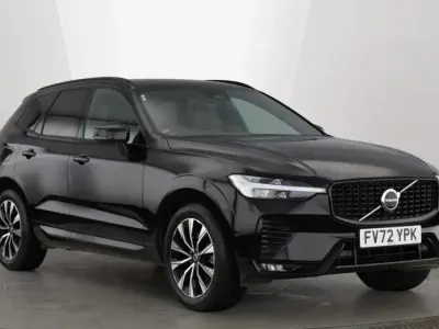 Begagnad Volvo XC60 Plus 2023 Svart SUV