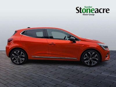 Used Renault Clio V Techno 145 HP (106 kW) 2022 Orange Hatchback