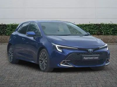 Used Toyota Corolla Design 196 HP (144 kW) 2025 Blue Hatchback