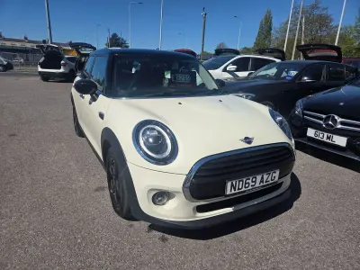Begagnad Mini Cooper Classic 2019 Vit Halvkombi