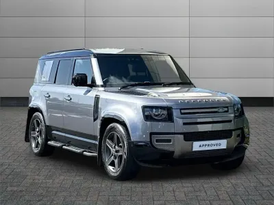 Używany Land Rover Defender SE Dynamic 245 KM (180 kW) 2024 Szary SUV