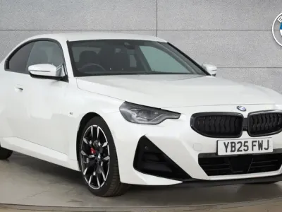 Begagnad BMW 220 M Sport 181 HK (133 kW) 2025 Vit Sportkupé