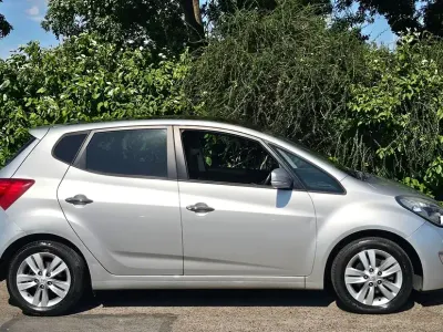 Used Hyundai ix20 Style 125 HP (91 kW) 2012 Silver Hatchback