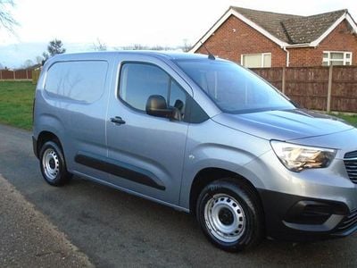 Used Vauxhall Combo Edition 100 HP (73 kW) 2020 Grey MPV