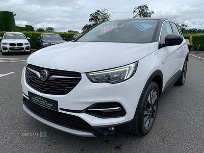 Used Vauxhall Grandland X SRi 130 HP (95 kW) 2020 White SUV