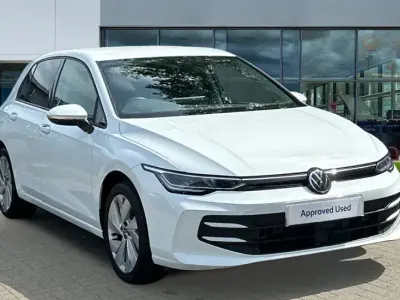Begagnad VW Golf VIII Match 150 HK (110 kW) 2024 Vit