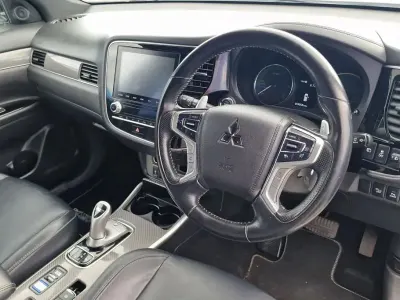 Used Mitsubishi Outlander P-HEV