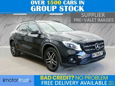 Usado Mercedes GLA180 Urban 122 HP (89 kW) 2019 Preto SUV
