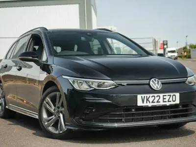 Used VW Golf VIII R-line 147 HP (108 kW) 2022 Black Estate