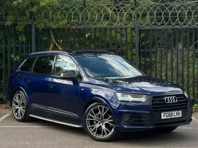 Used Audi Q7 Comfort 2018 Blue SUV