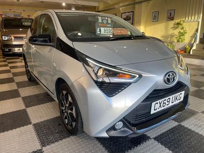 Used Toyota Aygo Trend 72 HP (52 kW) 2019 Silver Hatchback