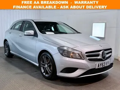 Używany Mercedes A200 156 KM (114 kW) 2013 Srebrny Hatchback