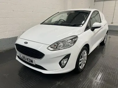Used Ford Fiesta S 85 HP (62 kW) 2019 White Hatchback