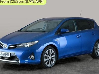 Used Toyota Auris Hybrid 136 HP (100 kW) 2014 Blue Hatchback